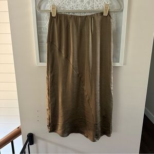 HEARTLOOM satin midi skirt